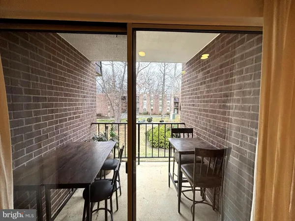 $2,500 | 8310 Tobin Road, Unit 21, Annandale, VA 22003