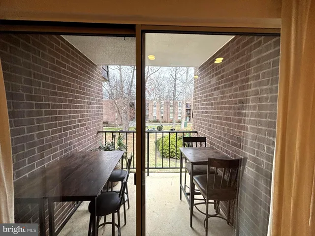 $2,500 | 8310 Tobin Road, Unit 21, Annandale, VA 22003