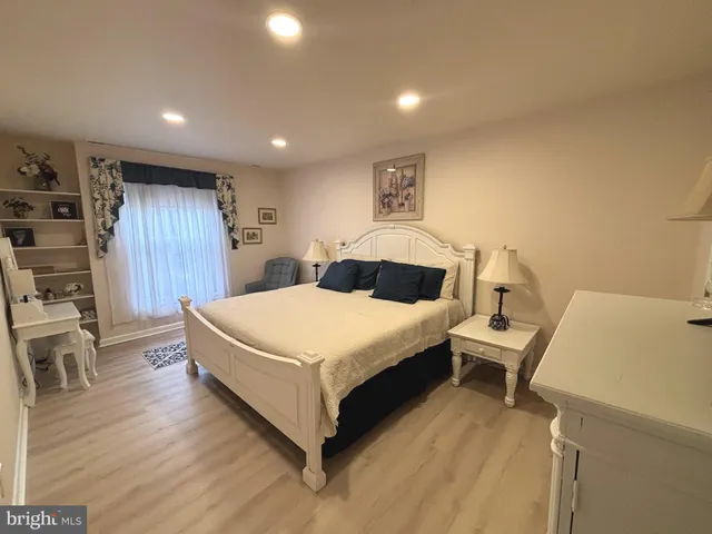 $2,500 | 8310 Tobin Road, Unit 21, Annandale, VA 22003