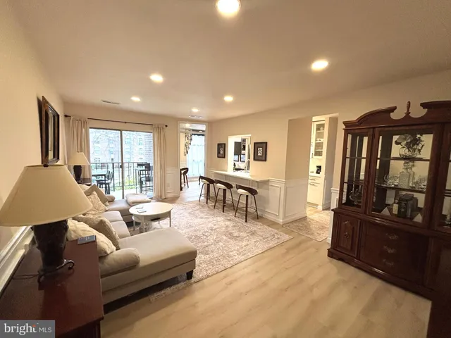 $2,500 | 8310 Tobin Road, Unit 21, Annandale, VA 22003