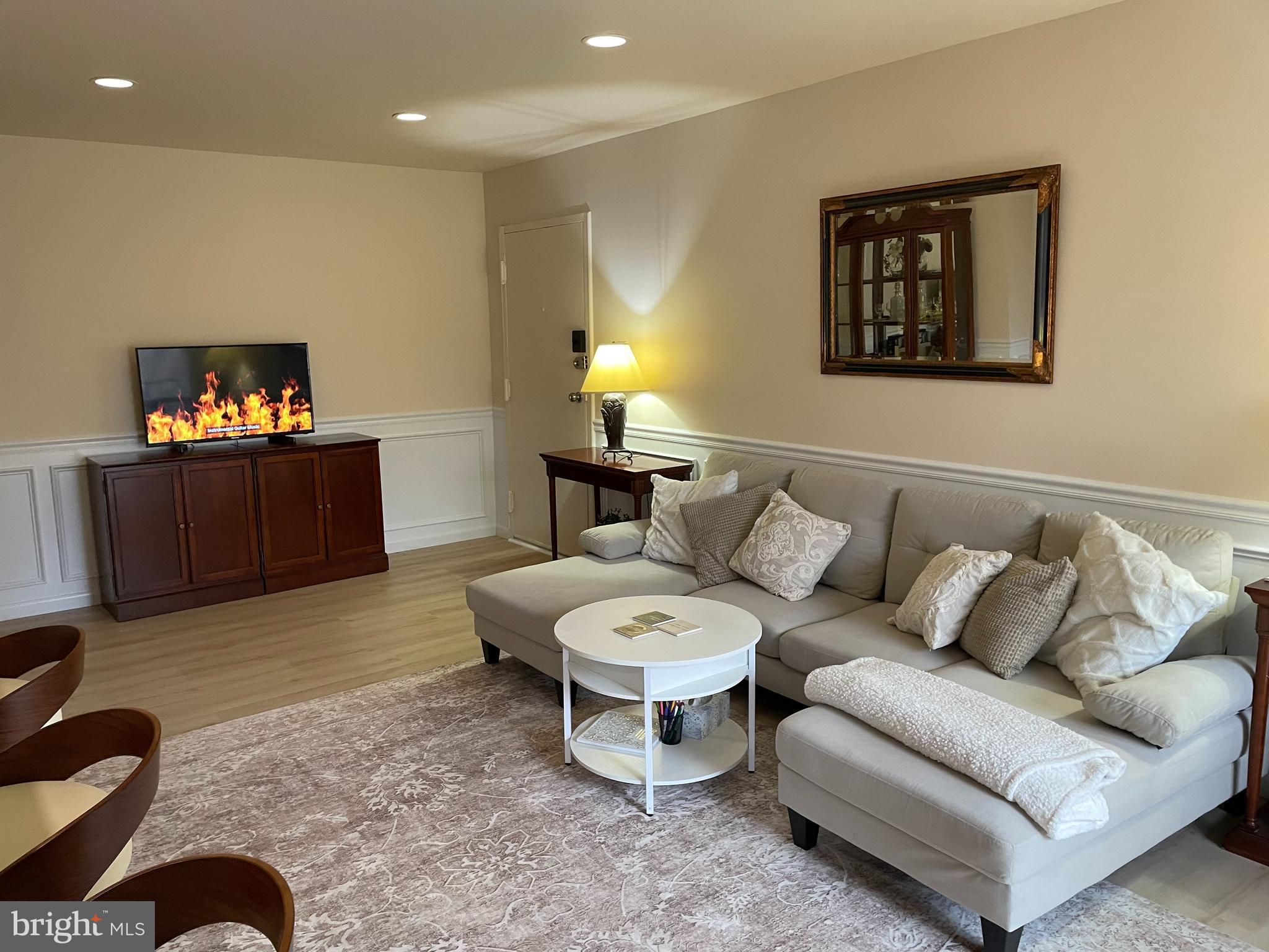 8310 Tobin Road, Unit 21 Annandale, VA 22003 - Photo 3 of 24