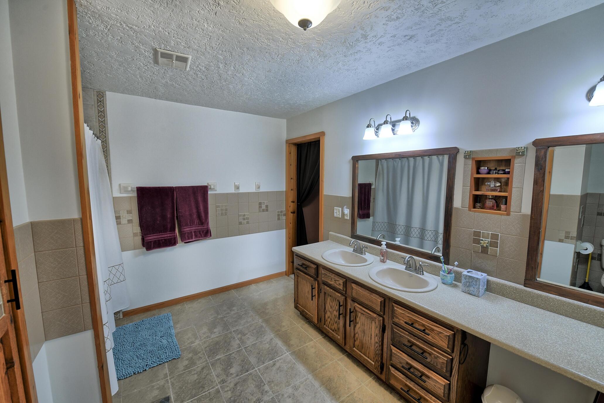 4287 Lyons Road Lyons, MI 48851 - Photo 20 of 59 Primary Bathroom