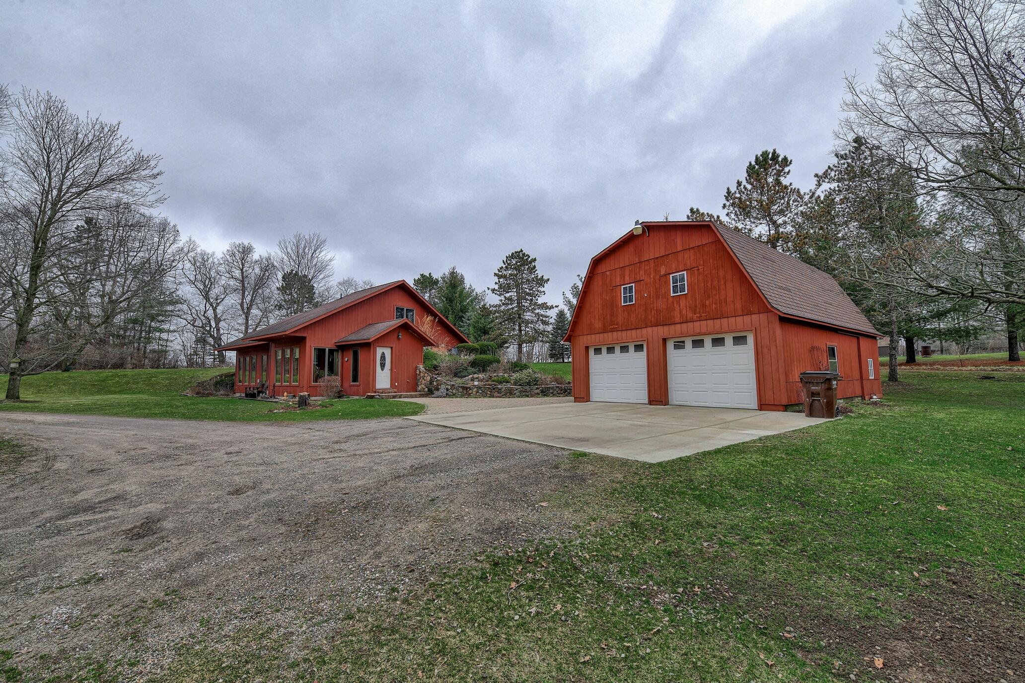 4287 Lyons Road Lyons, MI 48851 - Photo 30 of 59 Barn