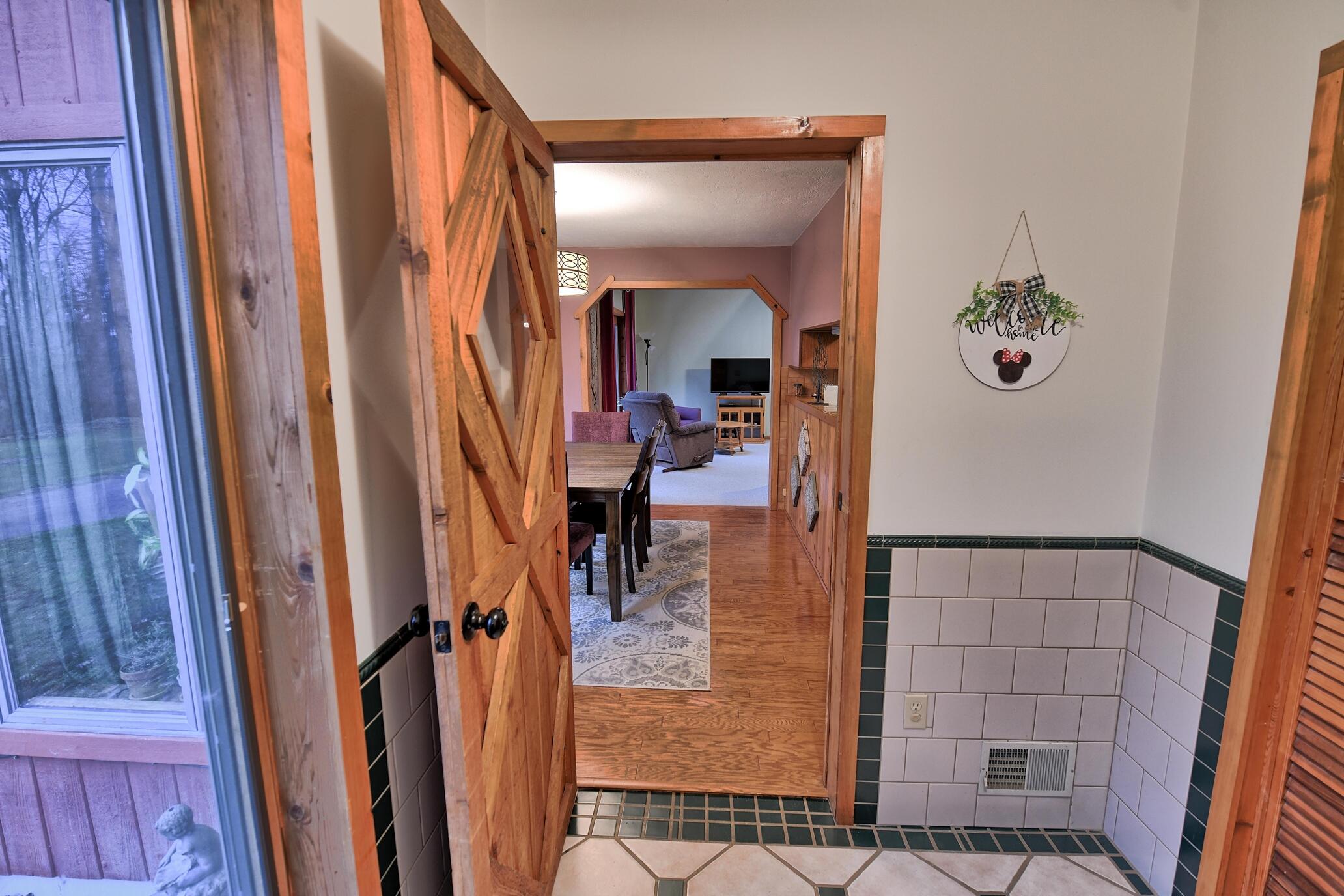 4287 Lyons Road Lyons, MI 48851 - Photo 3 of 59 Foyer