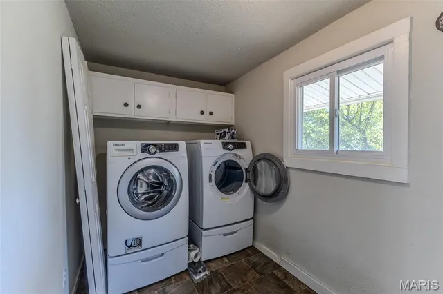 $179,900 | 581 North Madison Avenue, Lebanon, MO 65536