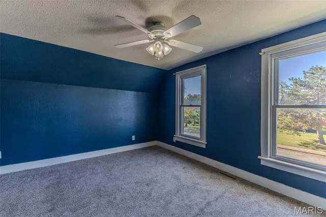 $179,900 | 581 North Madison Avenue, Lebanon, MO 65536