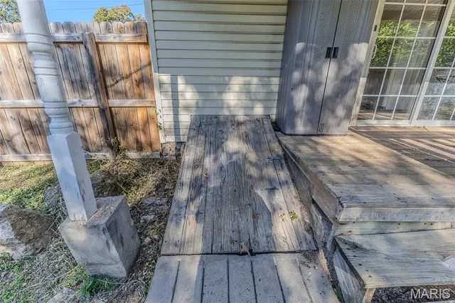 $179,900 | 581 North Madison Avenue, Lebanon, MO 65536