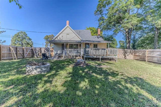 $179,900 | 581 North Madison Avenue, Lebanon, MO 65536