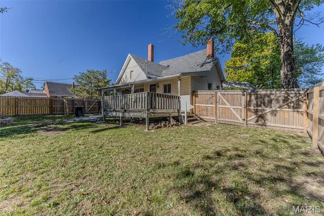 $179,900 | 581 North Madison Avenue, Lebanon, MO 65536