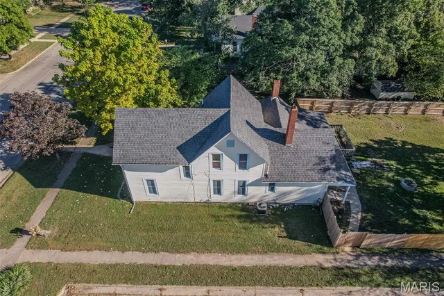 $179,900 | 581 North Madison Avenue, Lebanon, MO 65536