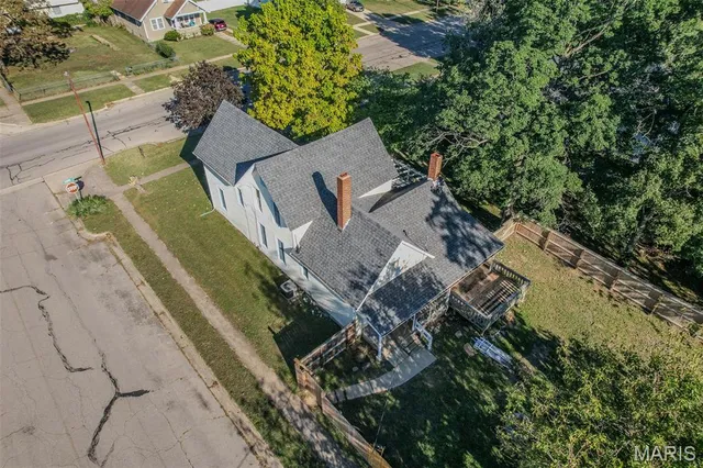 $179,900 | 581 North Madison Avenue, Lebanon, MO 65536