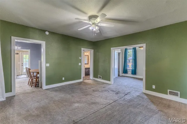 $179,900 | 581 North Madison Avenue, Lebanon, MO 65536