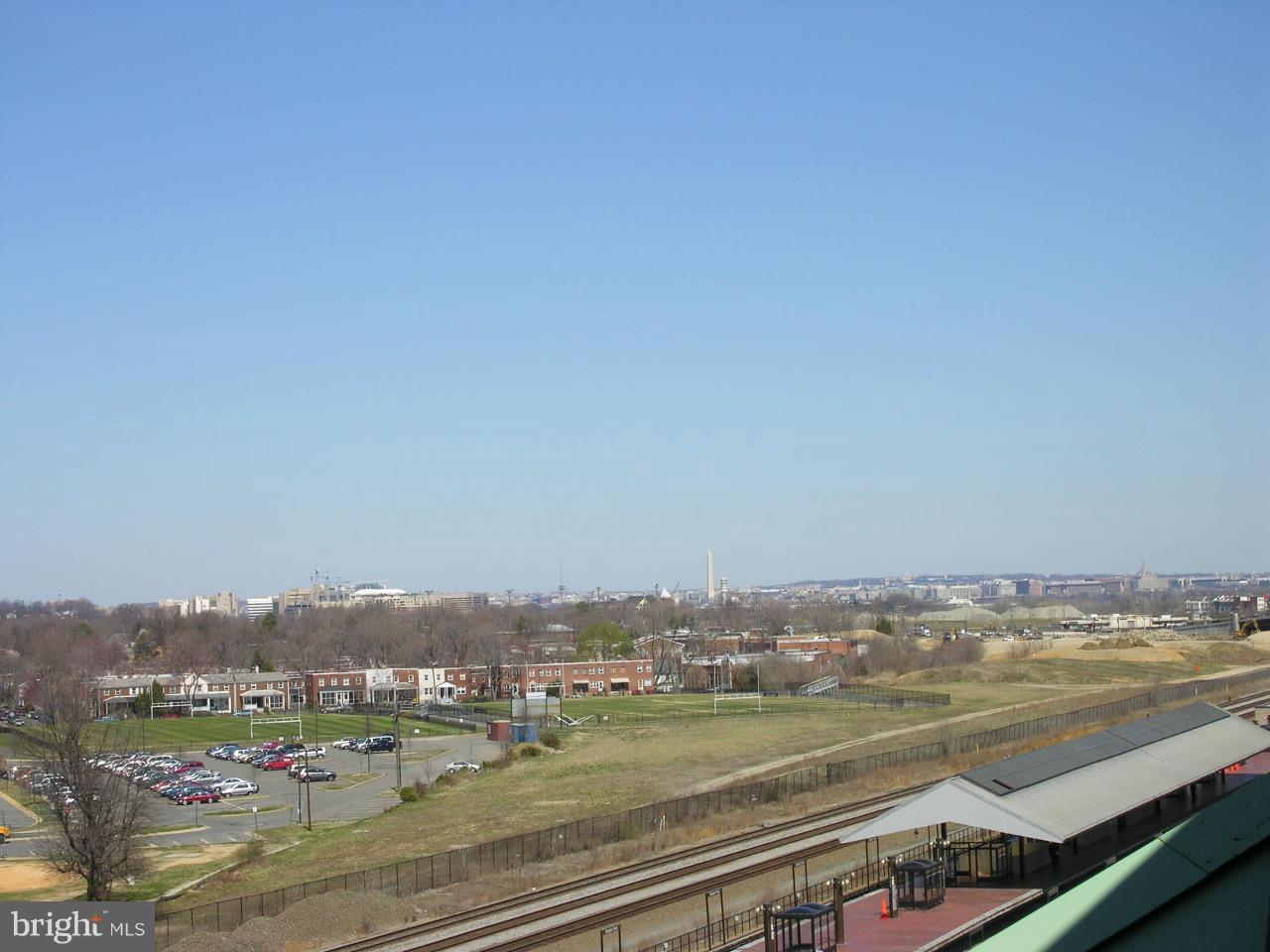 505 East Braddock Road, Unit 802 Alexandria, VA 22314 - Photo 17 of 30 Balcony View of Washington Monument