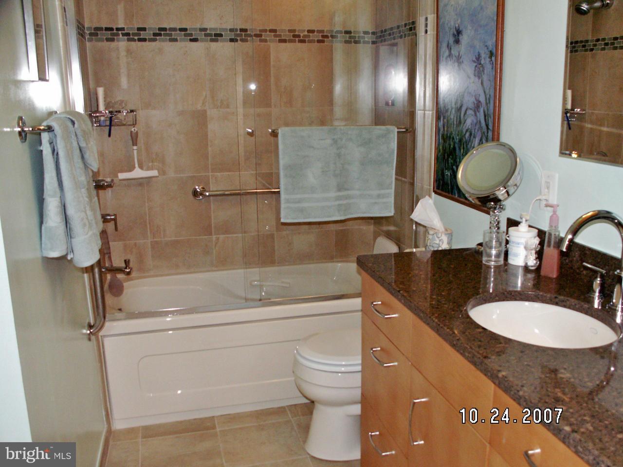 505 East Braddock Road, Unit 802 Alexandria, VA 22314 - Photo 23 of 30 Bath (Master)