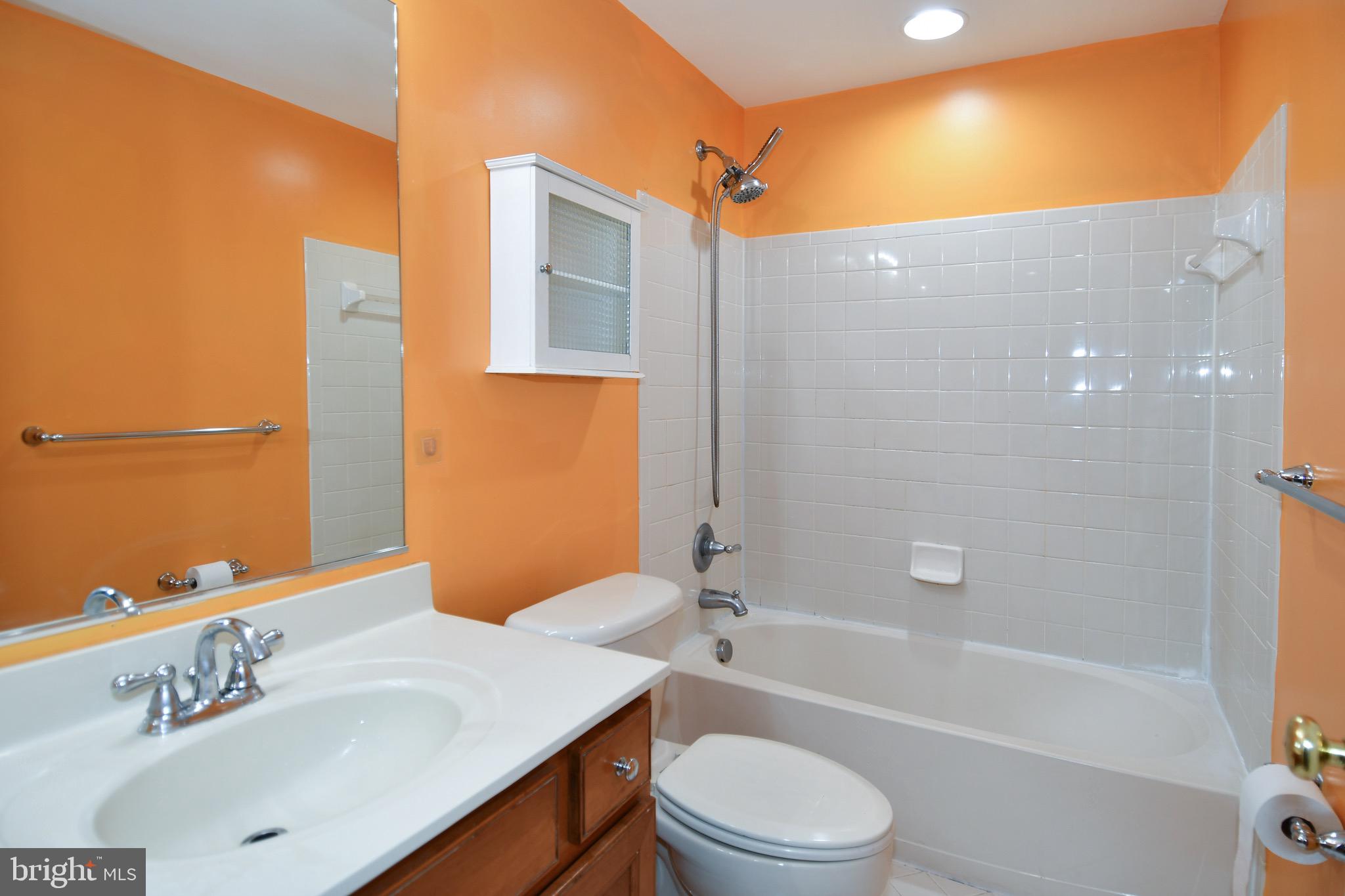 14528 Fairdale Road Silver Spring, MD 20905 - Photo 56 of 62 4th bath room