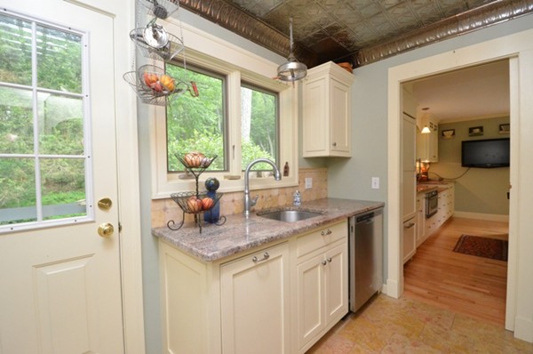 53 Sibley Road Sutton, MA 01590 - Photo 7 of 28