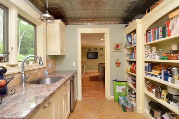 53 Sibley Road Sutton, MA 01590 - Photo 8 of 28