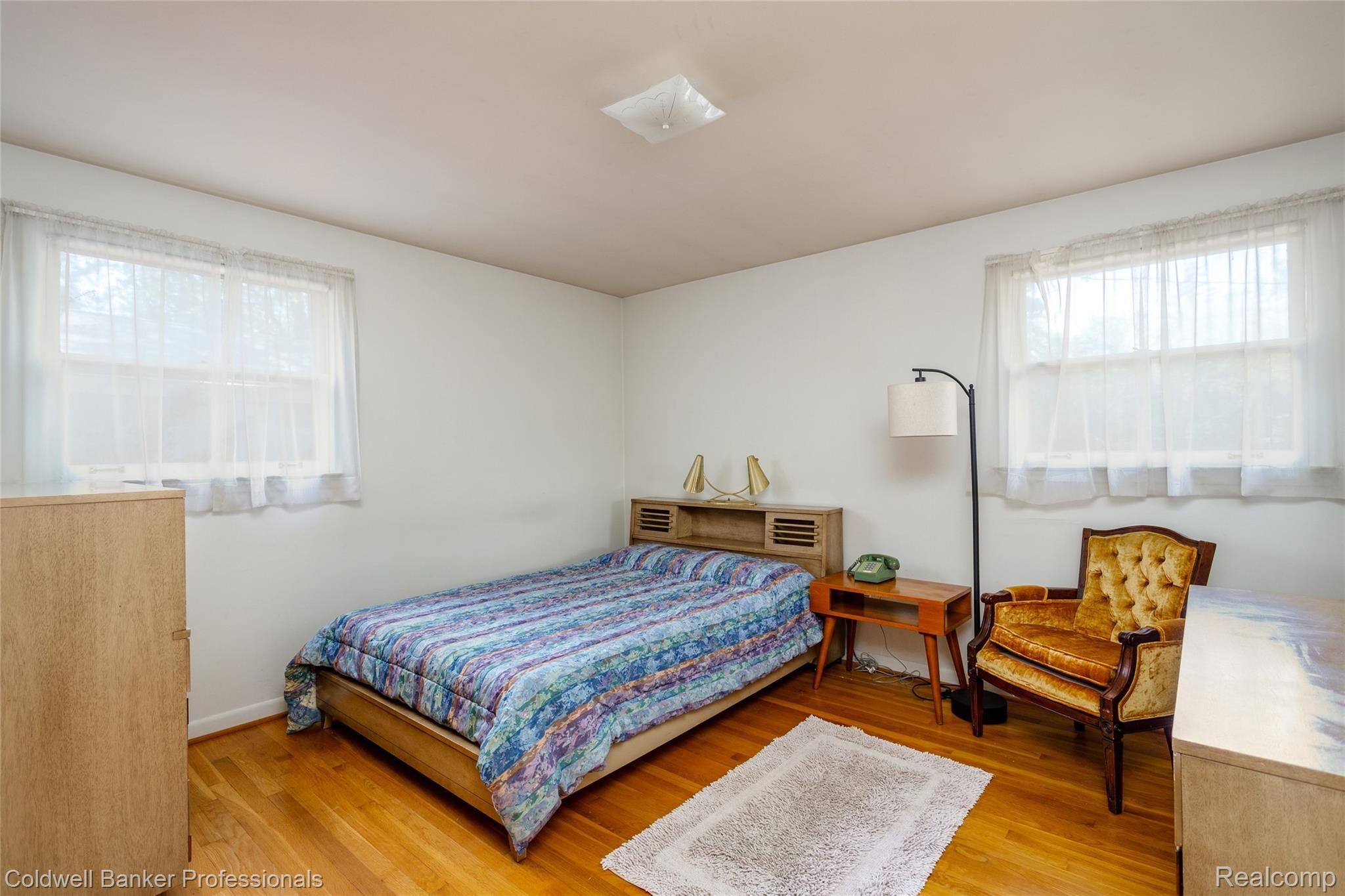 29739 Fall River Road Southfield, MI 48076 - Photo 14 of 34 29739 Fall River L018.jpg