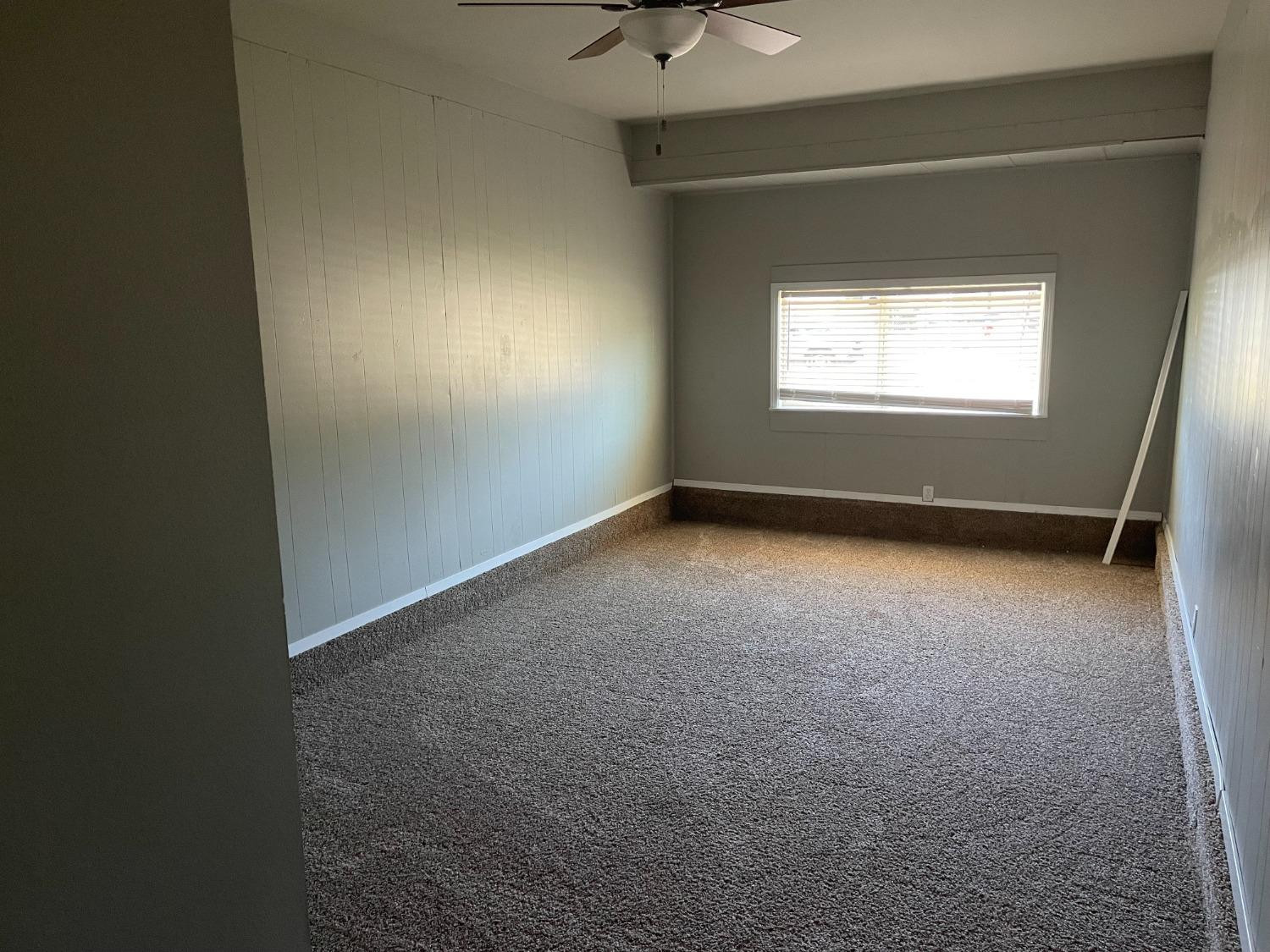 6501 Avenue T Lubbock, TX 79412 - Photo 10 of 20 an empty room with a window