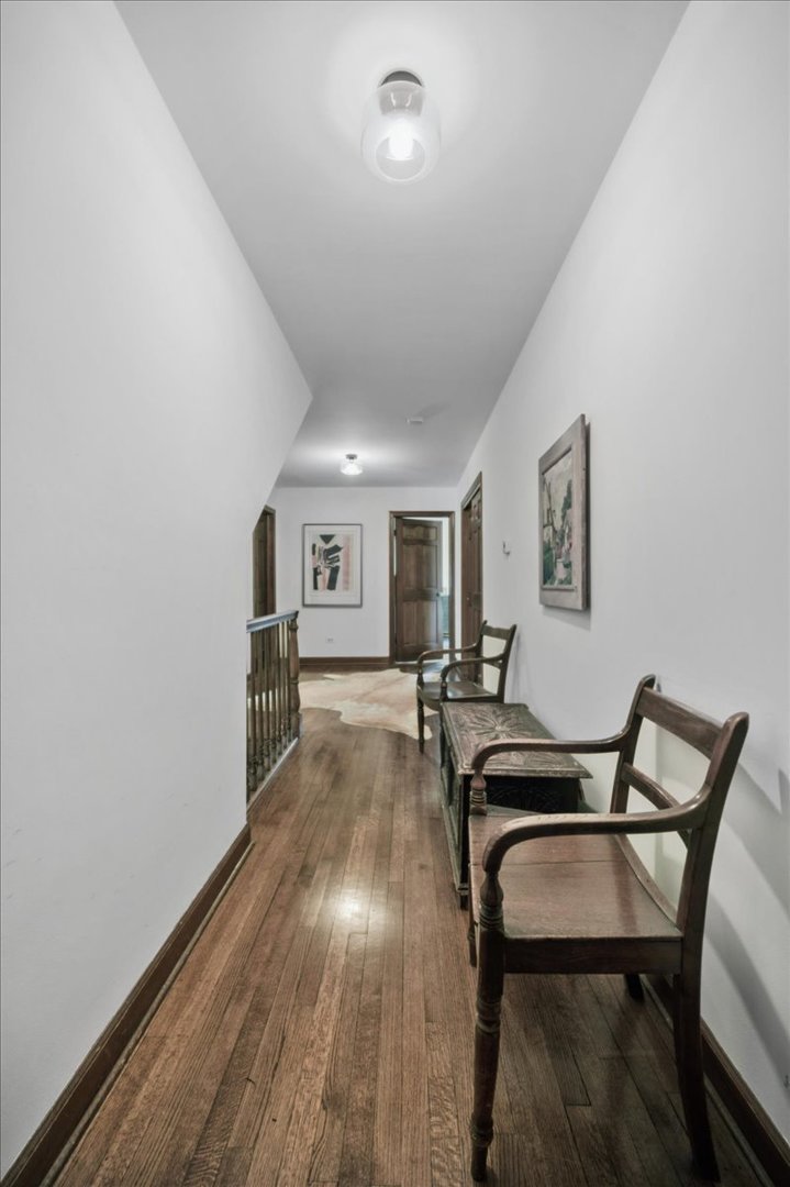 373 Sunset Road Winnetka, IL 60093 - Photo 17 of 26 Gallery Image 17