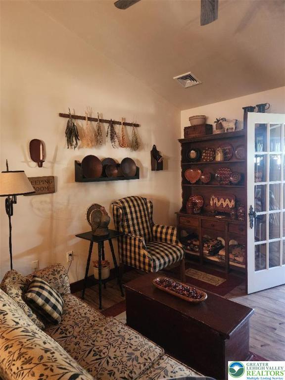 2735 Upstream Farm Road Easton, PA 18040 - Photo 15 of 21 Livingroom View 3