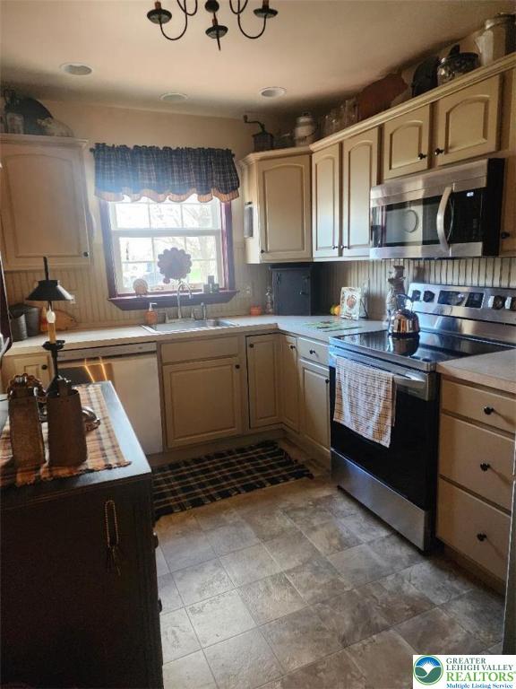 2735 Upstream Farm Road Easton, PA 18040 - Photo 2 of 21 Kitchen View 1