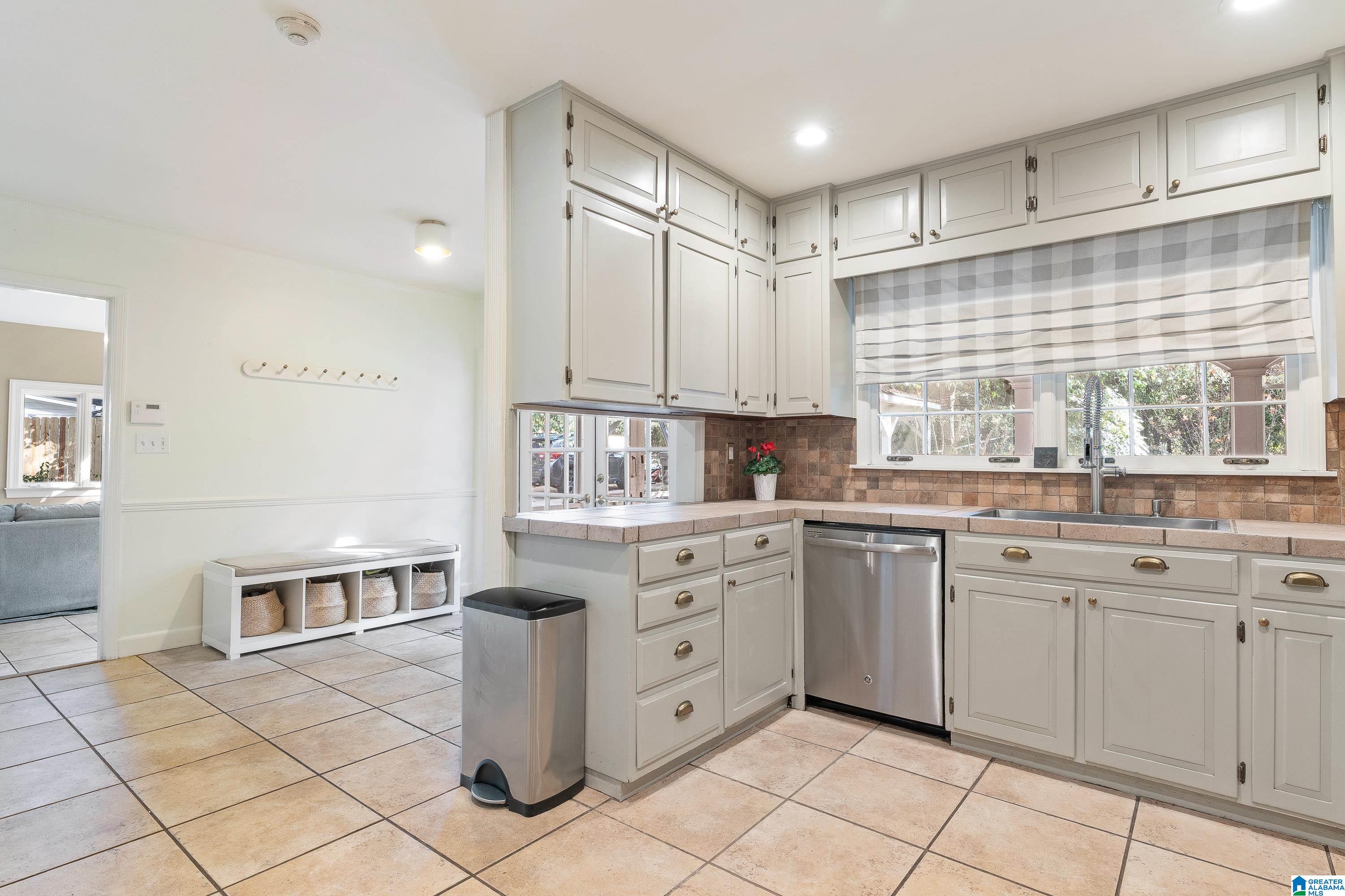 3317 Springhill Road Birmingham, AL 35223 - Photo 14 of 42
