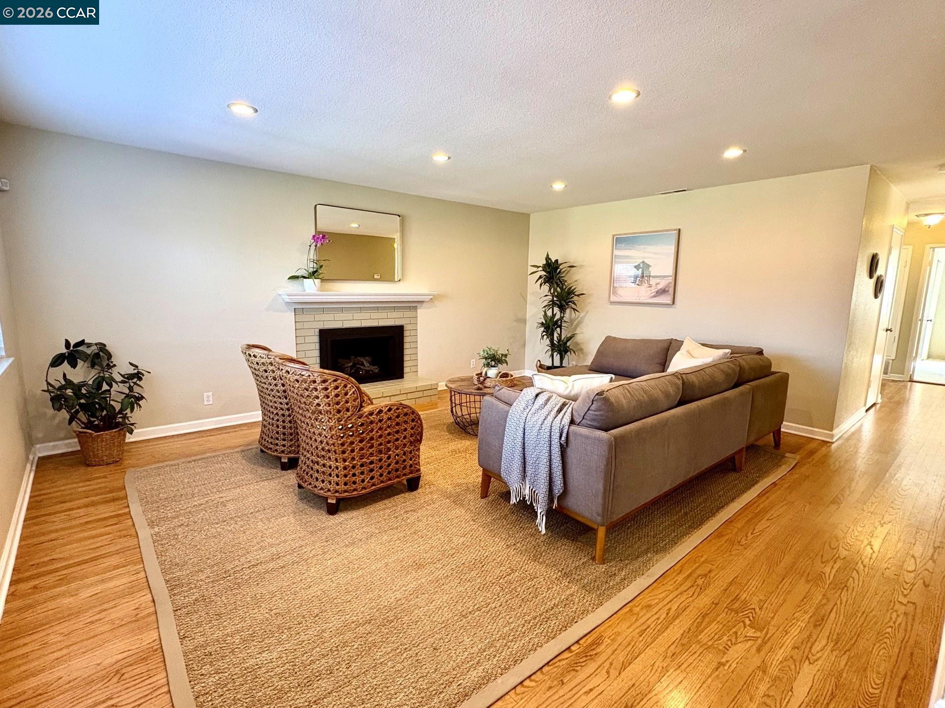 1878 Queens Road Concord, CA 94519 - Photo 3 of 24