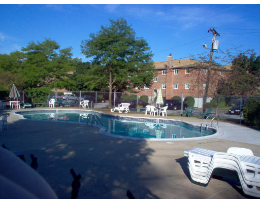 42 Bryon Road, Unit 1 Boston, MA 02467 - Photo 4 of 5