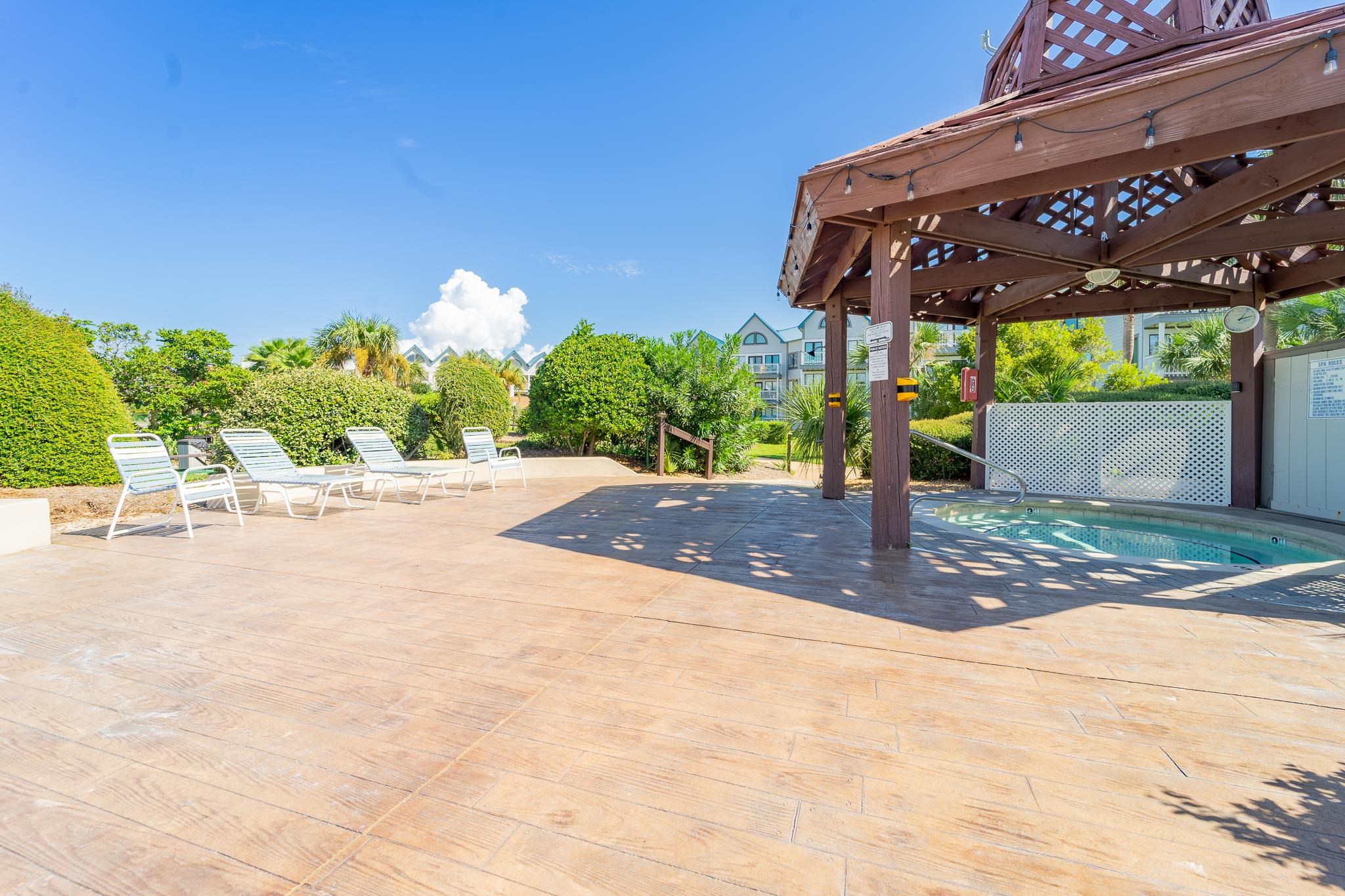 497 Plantation Road, Unit 1243 Gulf Shores, AL 36542 - Photo 14 of 18 Patio