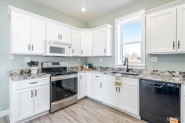 $259,000 | 701 South 2nd Street, Owensville, MO 65066