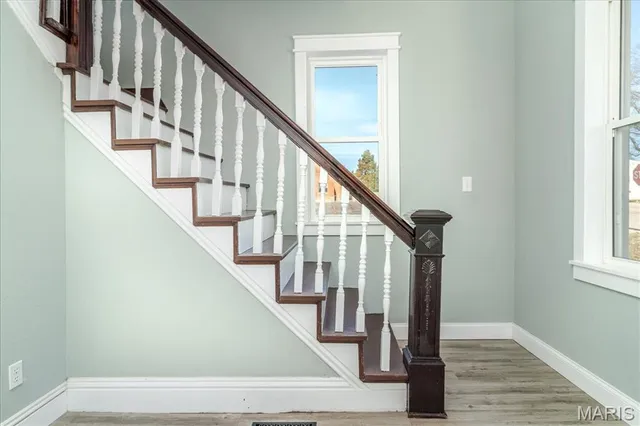 $259,000 | 701 South 2nd Street, Owensville, MO 65066