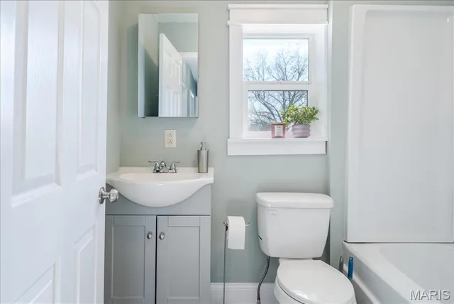 $259,000 | 701 South 2nd Street, Owensville, MO 65066