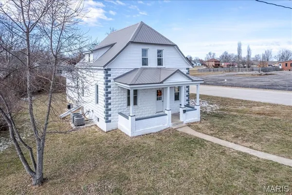 $239,900 | 701 South 2nd Street, Owensville, MO 65066