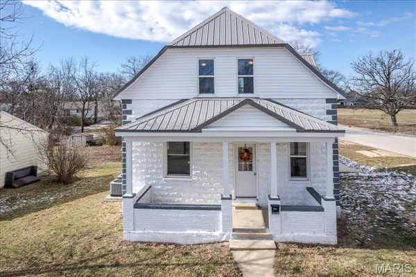 $239,900 | 701 South 2nd Street, Owensville, MO 65066
