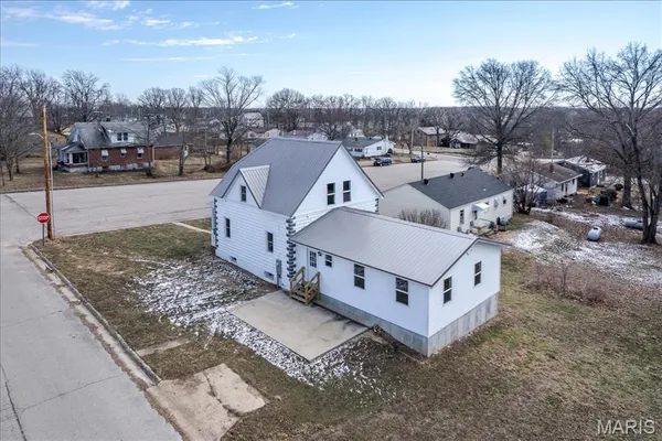 $239,900 | 701 South 2nd Street, Owensville, MO 65066