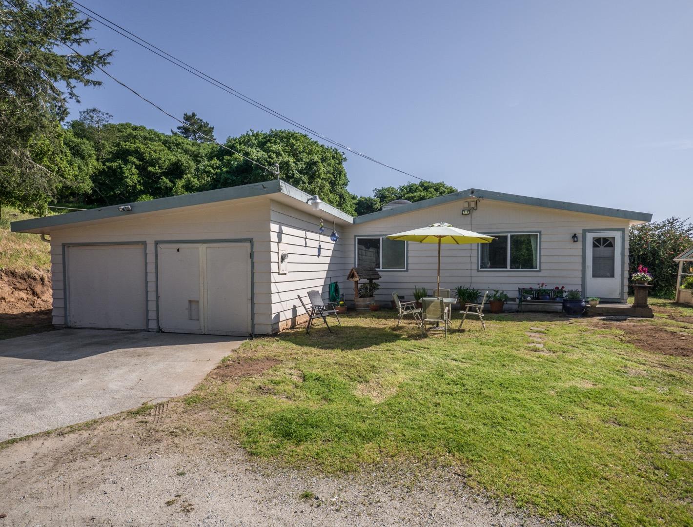 194 Hidden Valley Road Watsonville, CA 95076 - Photo 1 of 32 Gallery Image 1