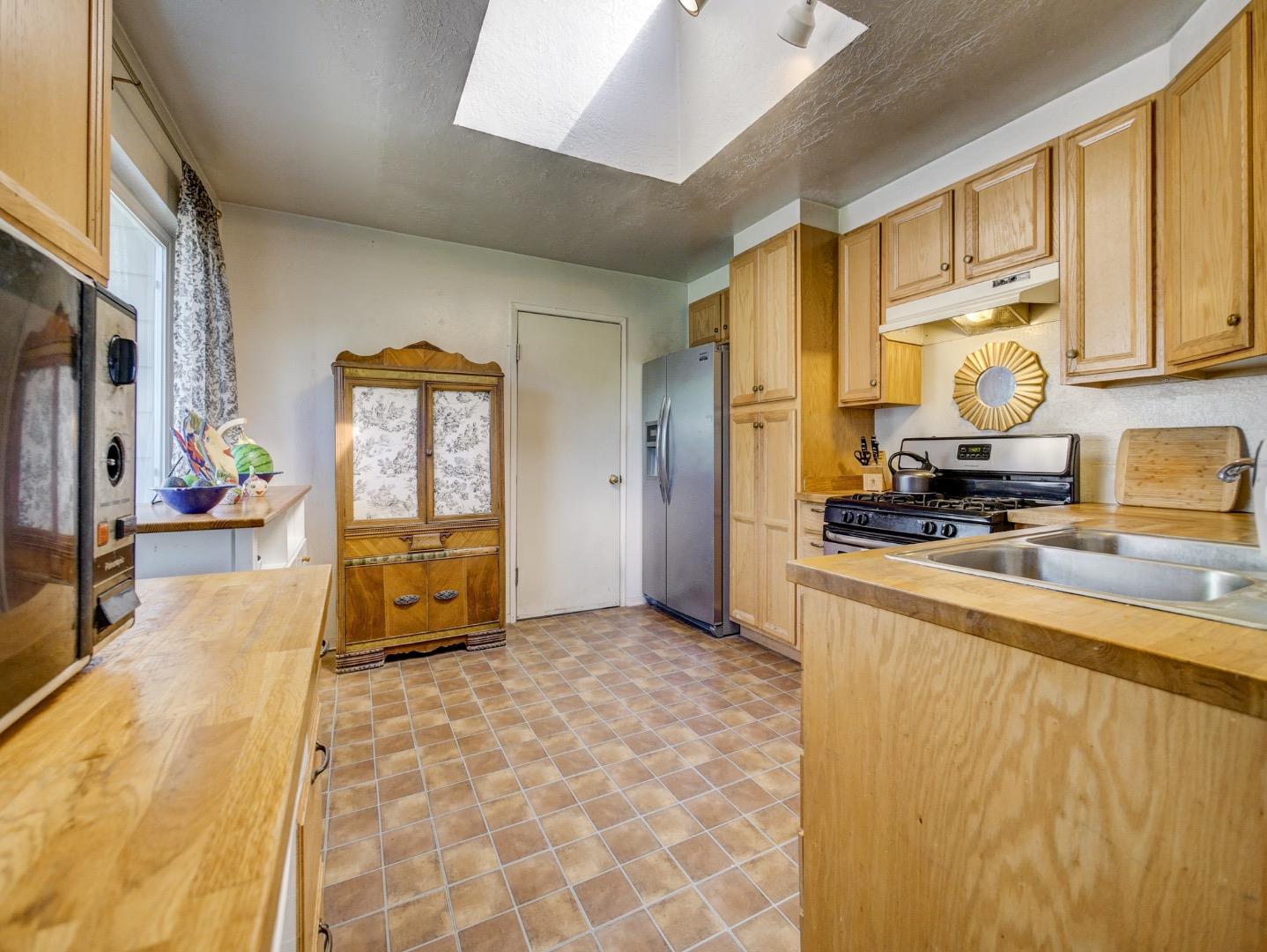 194 Hidden Valley Road Watsonville, CA 95076 - Photo 17 of 32 Gallery Image 17