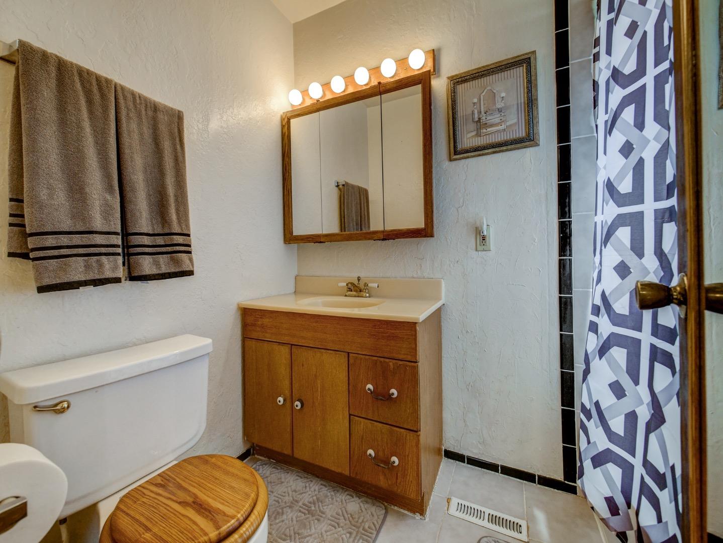 194 Hidden Valley Road Watsonville, CA 95076 - Photo 22 of 32 Gallery Image 22