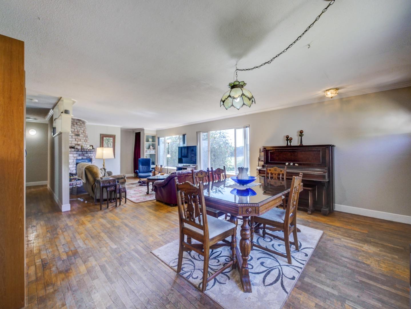 194 Hidden Valley Road Watsonville, CA 95076 - Photo 7 of 32 Gallery Image 7