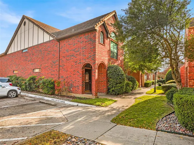 $475,000 | 17055 Vinland Drive, Addison, TX 75001