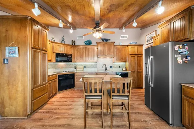 $980,000 | 110 Northwood Place, Enchanted Oaks, TX 75156