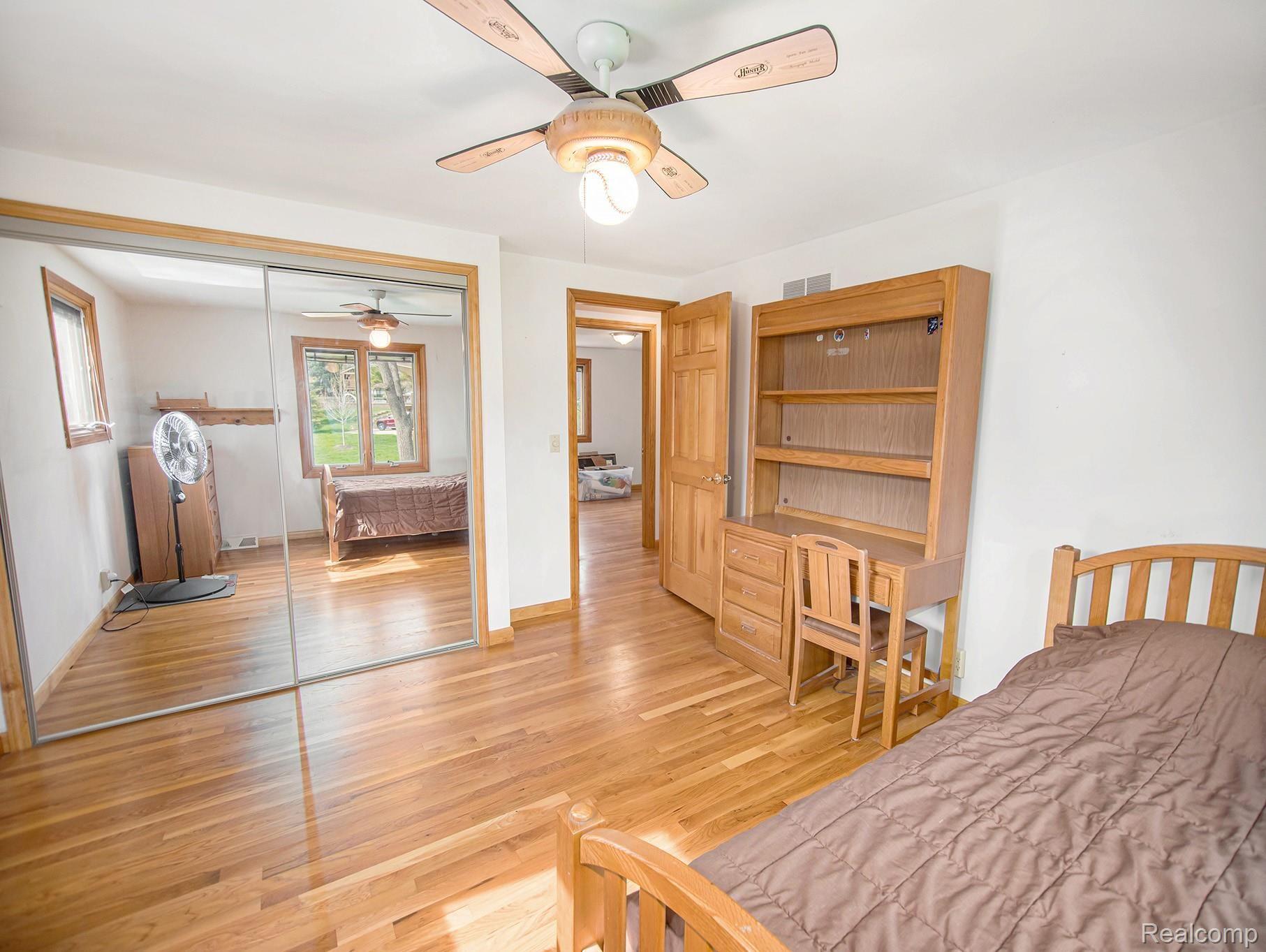 751 Edgewood Drive Rochester, MI 48306 - Photo 22 of 54 751 Edgewood Dr_7.jpg