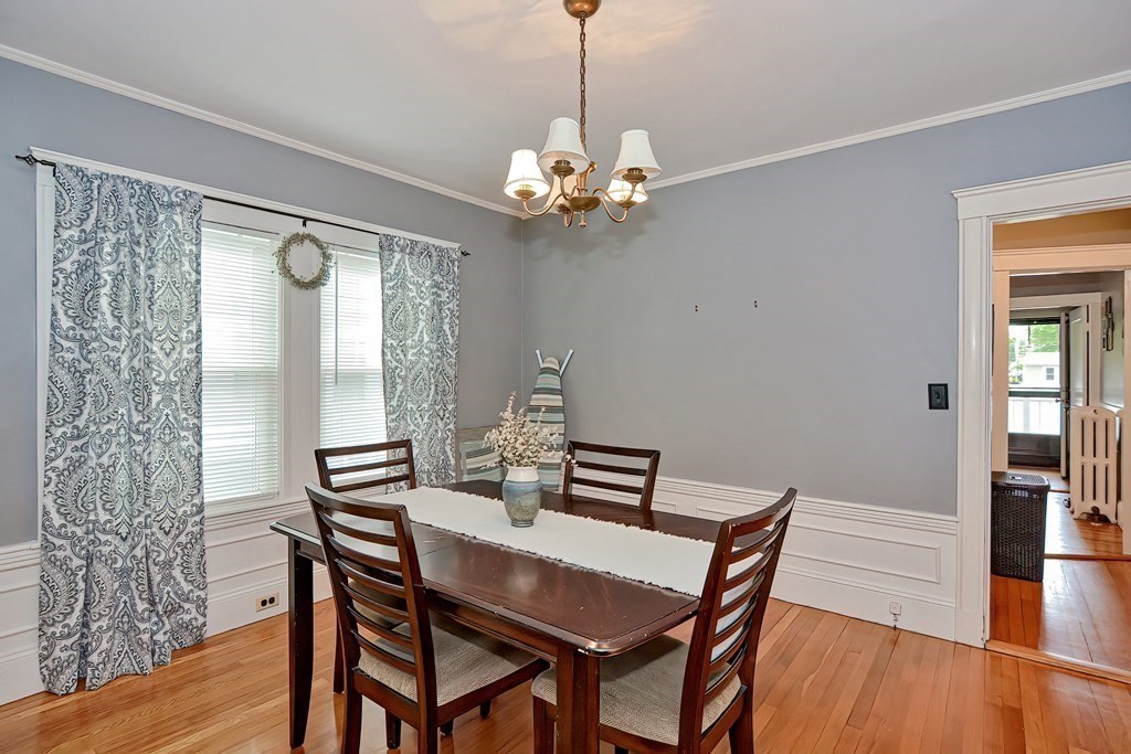 17 Laurel Road Milton, MA 02186 - Photo 8 of 40 Gallery Image 8