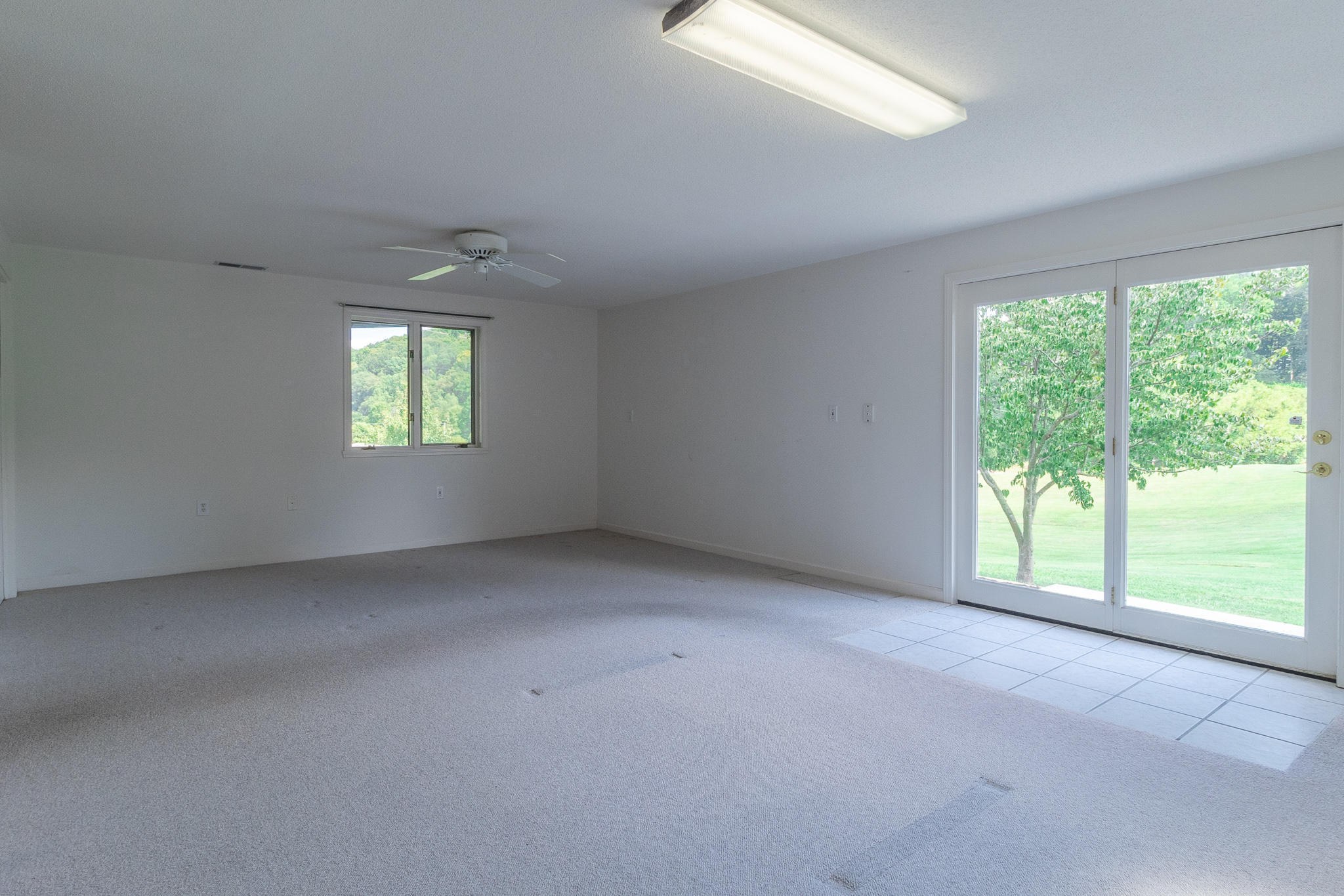 452 Island Road Kingsport, TN 37664 - Photo 49 of 49 Den to patio