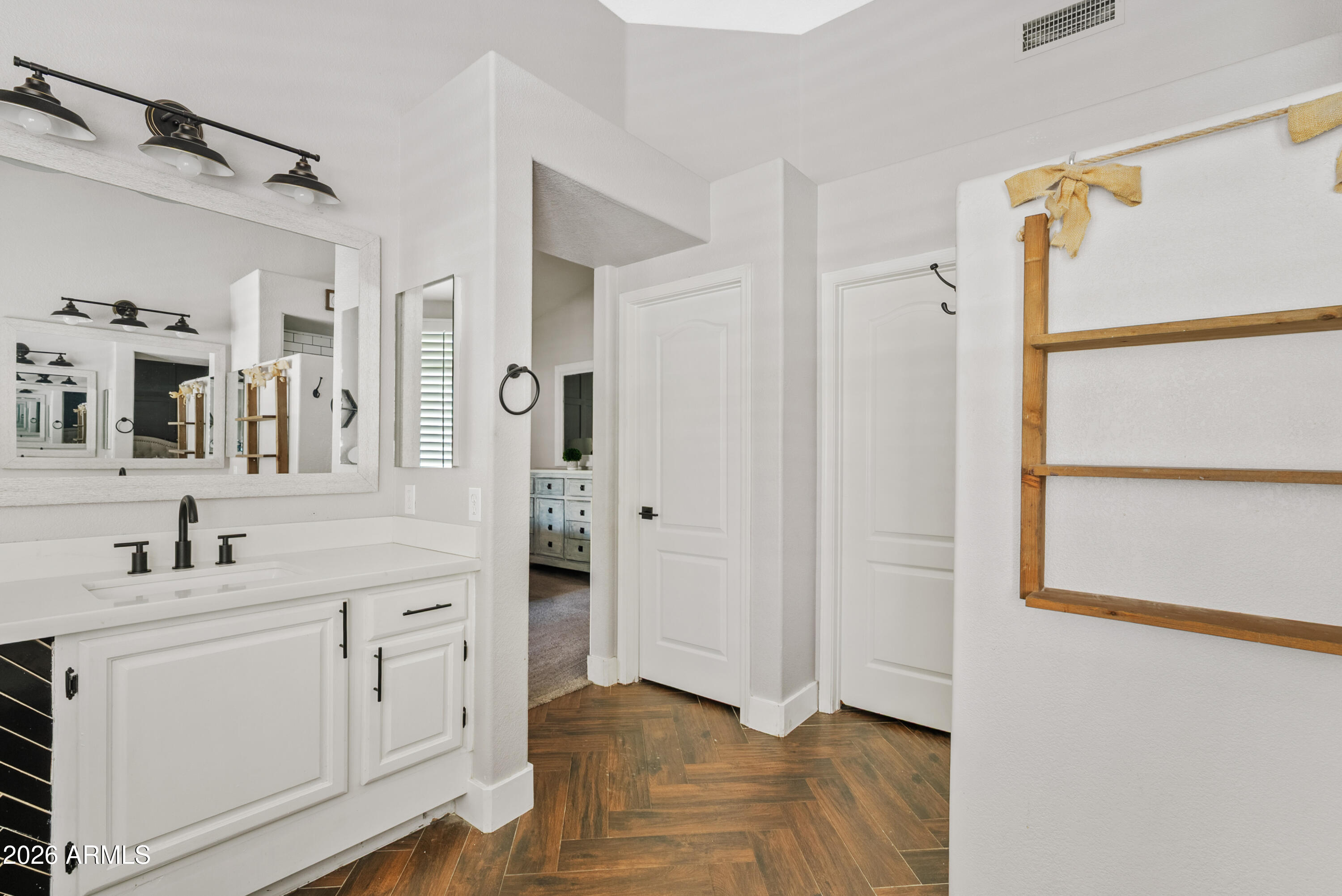 6550 East Roland Street Mesa, AZ 85215 - Photo 26 of 34 Primary Bathroom