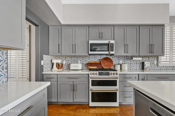 $695,000 | 6550 East Roland Street, Mesa, AZ 85215