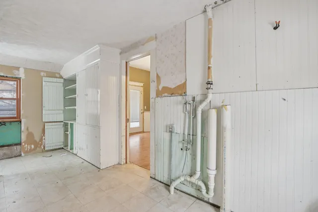 $210,000 | 711 East Walworth Avenue, Delavan, WI 53115