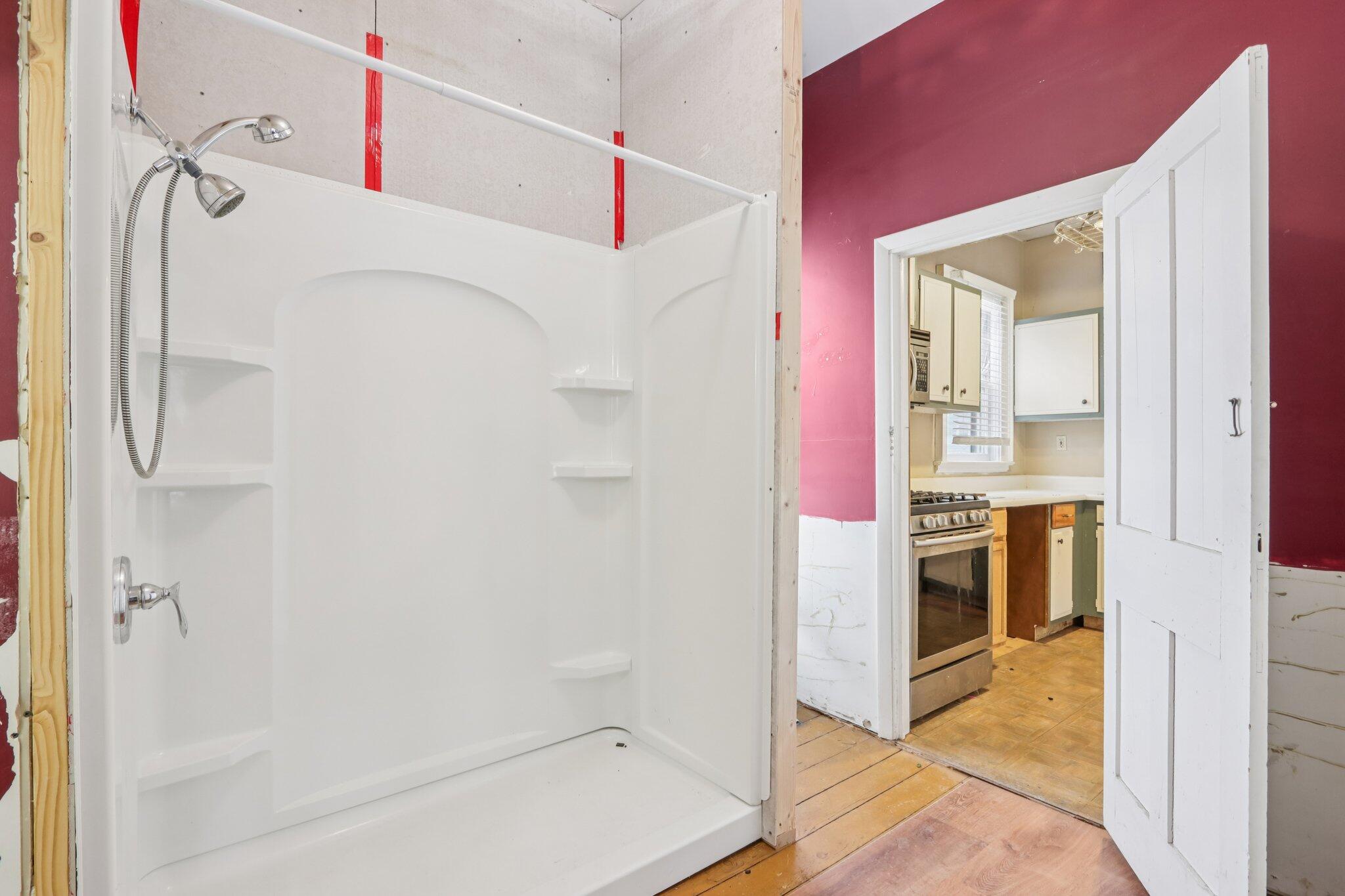 711 East Walworth Avenue Delavan, WI 53115 - Photo 25 of 51 Bathroom