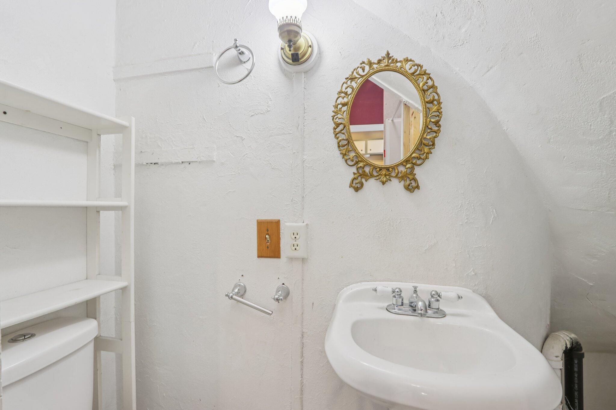 711 East Walworth Avenue Delavan, WI 53115 - Photo 36 of 51 Bathroom